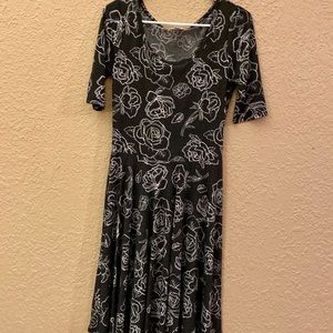 Black & White Rose Nicole